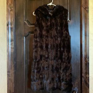 Donna Salyers Fabulous Faux Furs small